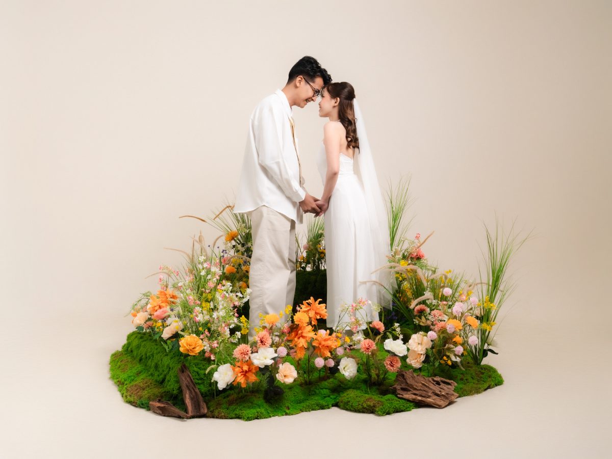 Set taman bunga Spring Blossom di dalam studio